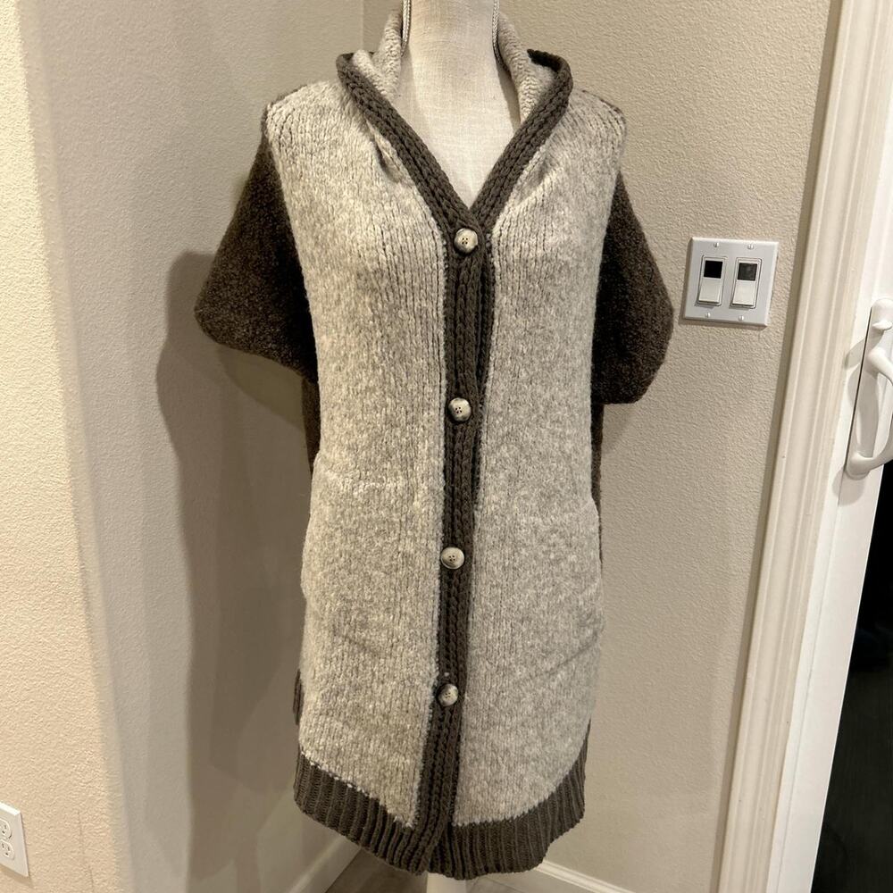 Anthropologie Sleeping On Snow button down cardigan. One size